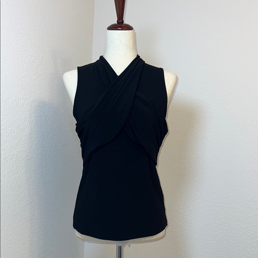 Halogen Elegant Black Sleeveless Top